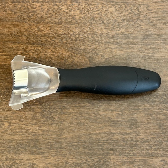 PAMPERED CHEF CORN KERNEL CUTTER & 2 BUTTER SPREADER REPLACEMENT PARTS - Picture 4 of 11